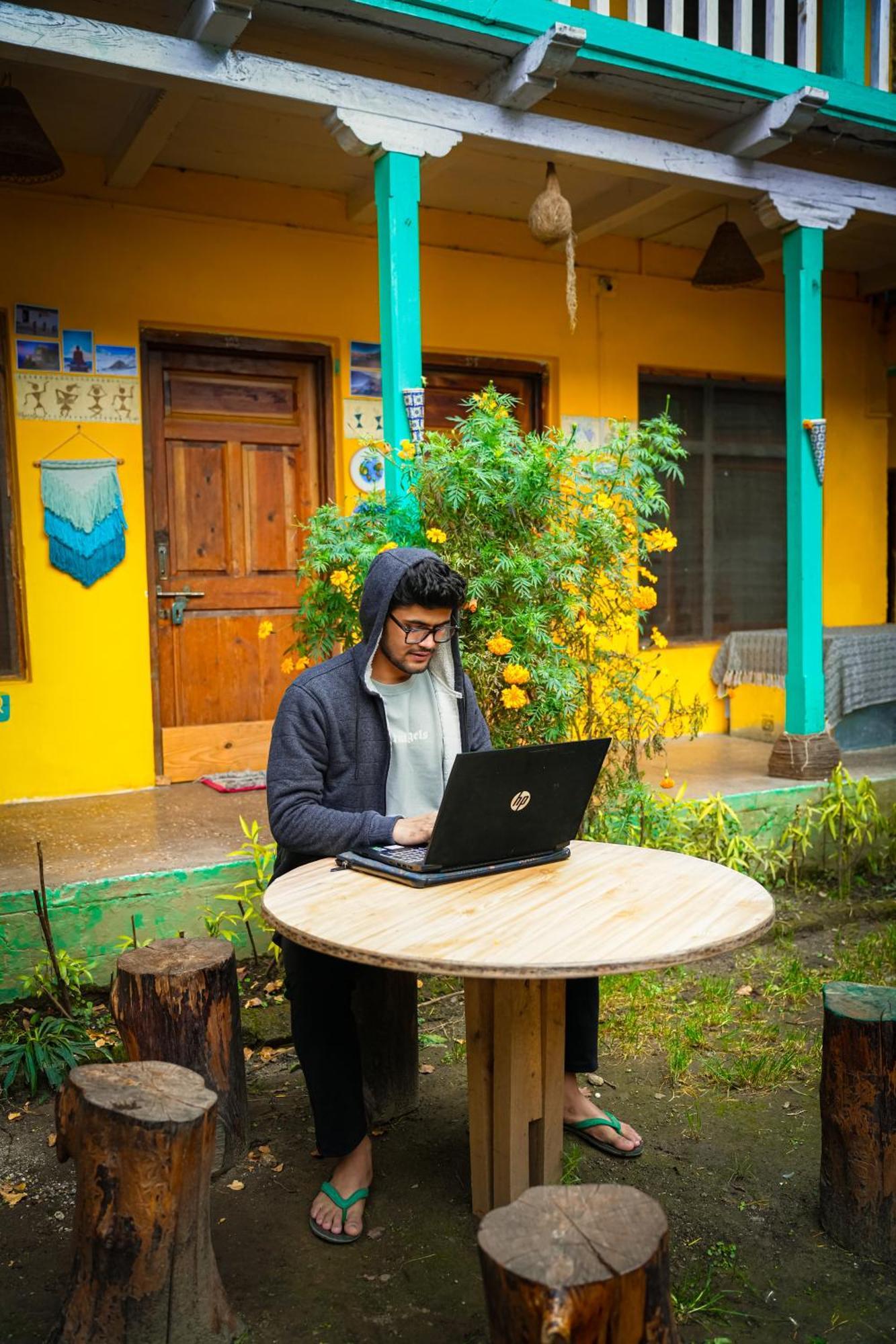 Yaarana Stay & Cafe, Vashisht, Manali Exterior photo