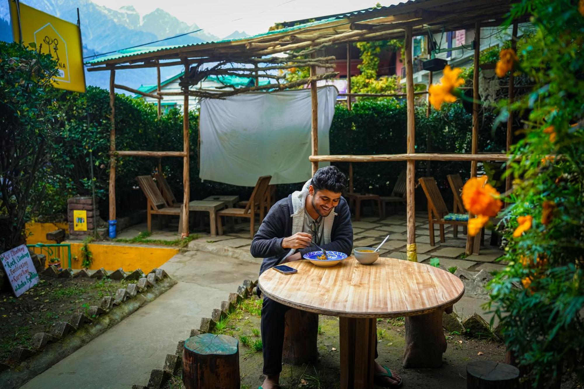 Yaarana Stay & Cafe, Vashisht, Manali Exterior photo