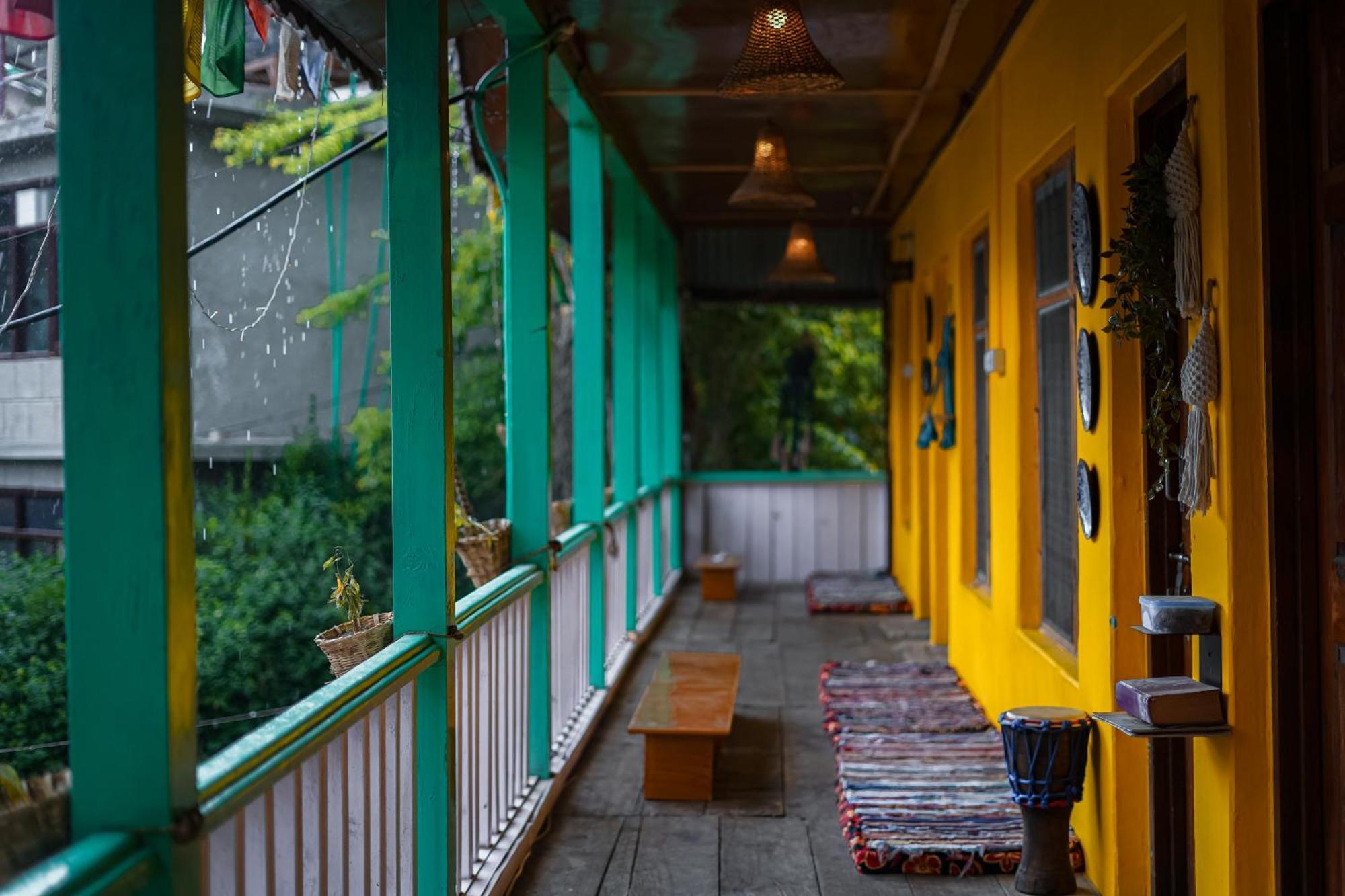 Yaarana Stay & Cafe, Vashisht, Manali Exterior photo