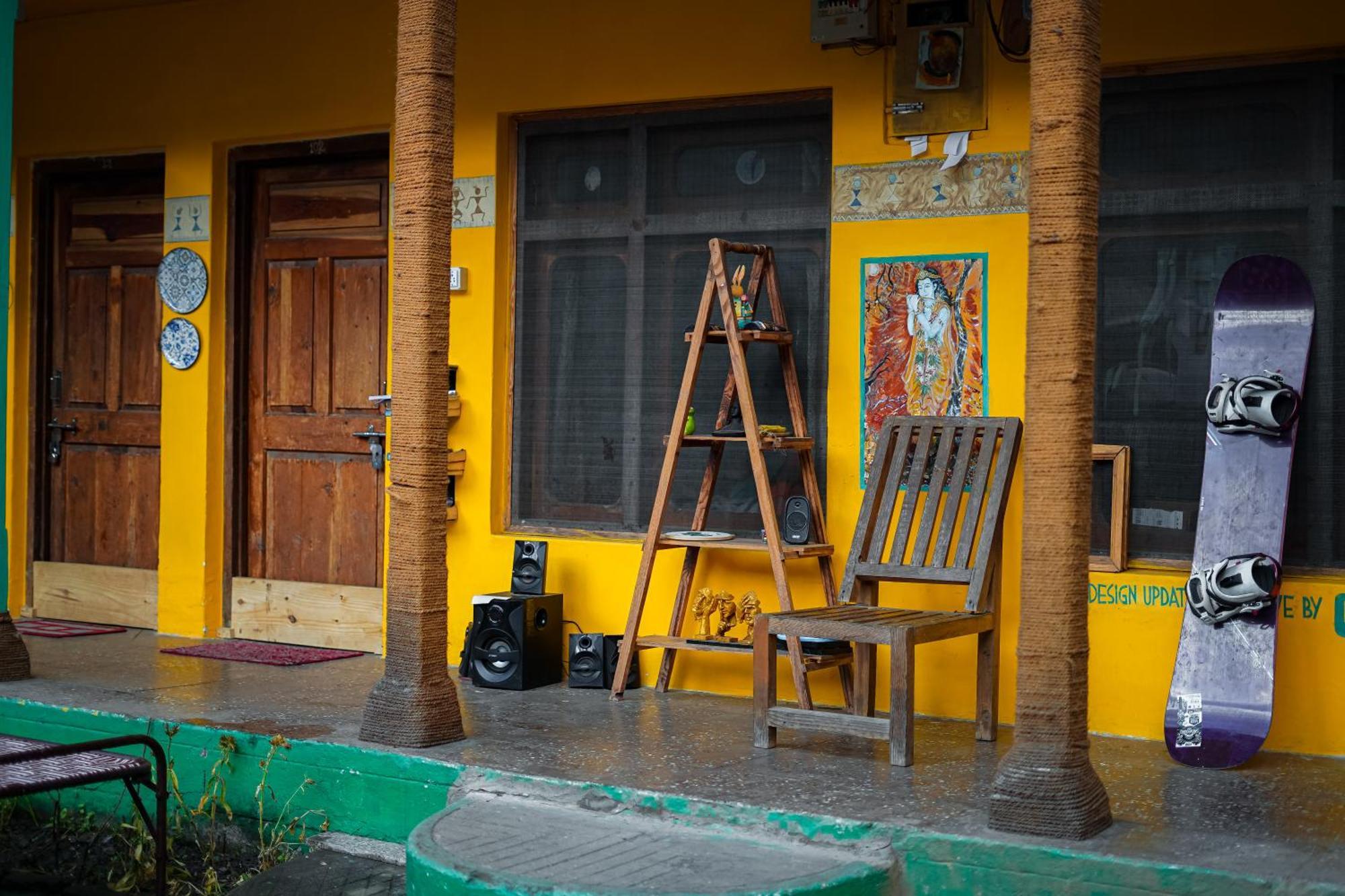 Yaarana Stay & Cafe, Vashisht, Manali Exterior photo