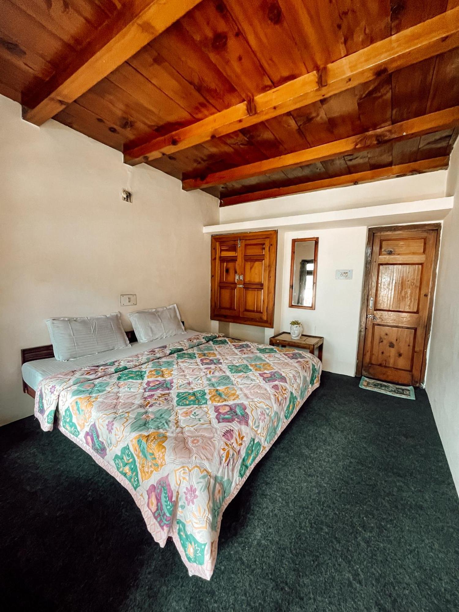 Yaarana Stay & Cafe, Vashisht, Manali Exterior photo