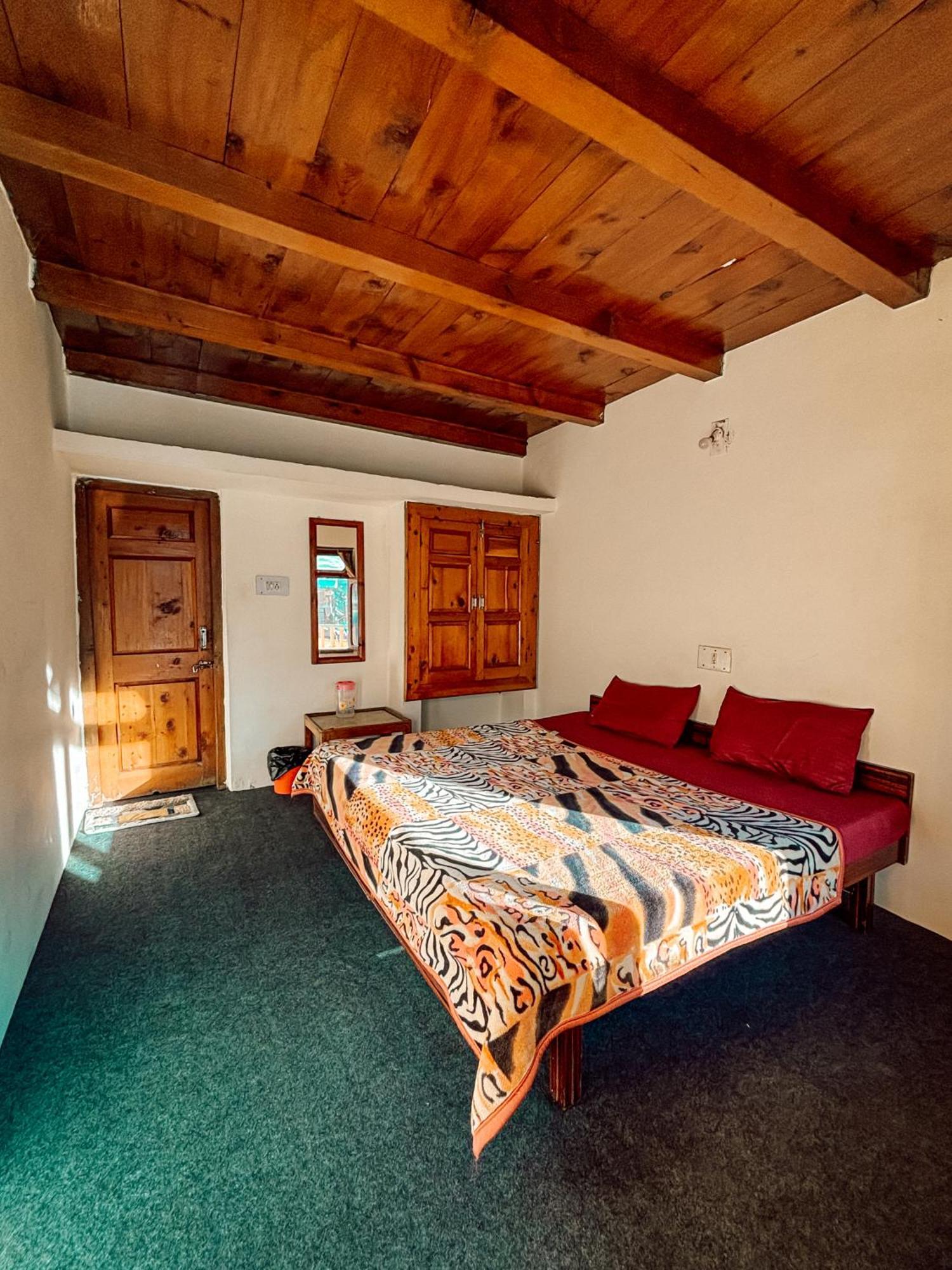 Yaarana Stay & Cafe, Vashisht, Manali Exterior photo